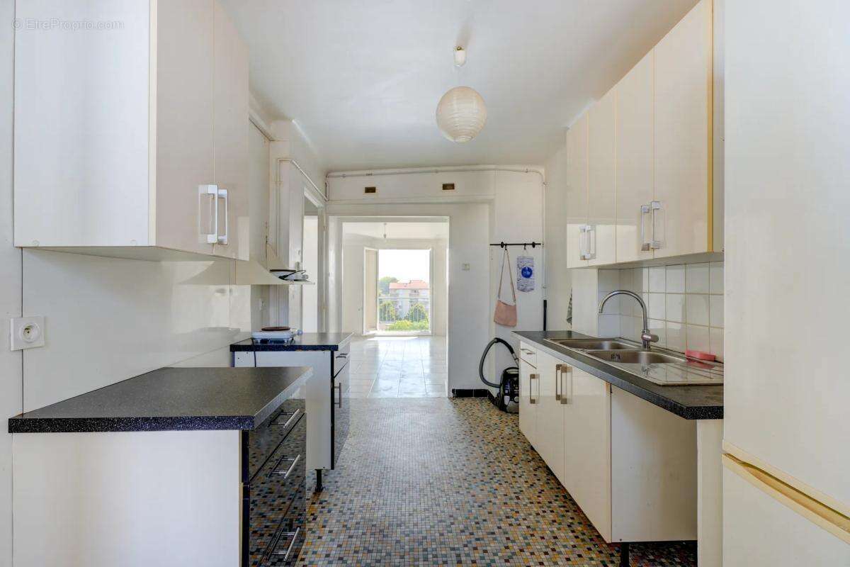 Appartement de 4 pièces de 73 m² à Villeurbanne - photo 5