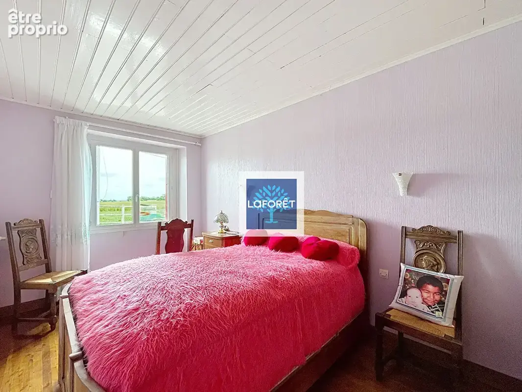 Maison de plain pied, 3 chambres, dépendances et jardin autour - photo 8