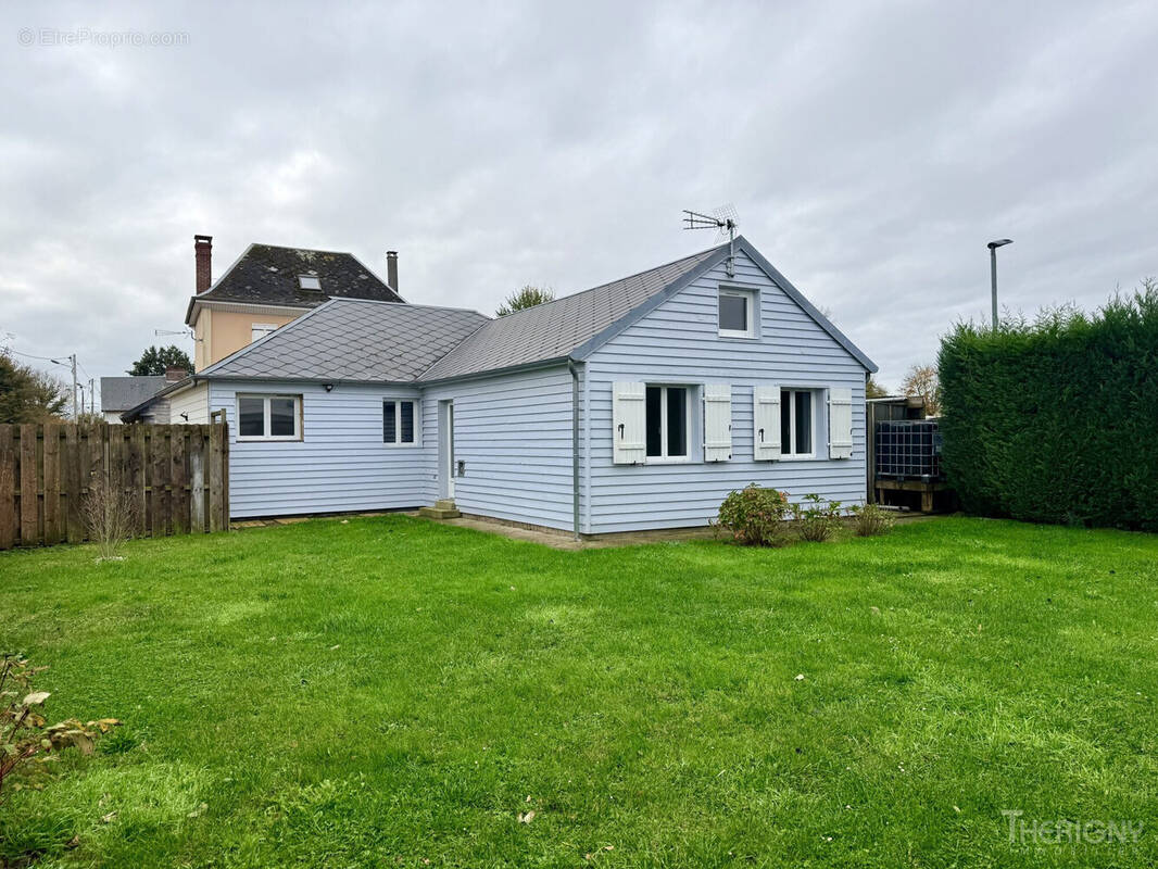 Maison à FEUQUIERES-EN-VIMEU