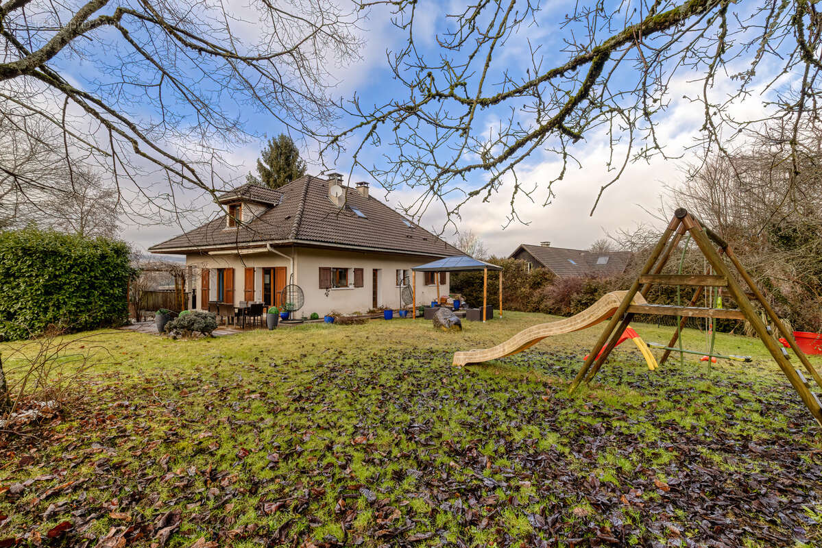 Maison à QUINTAL