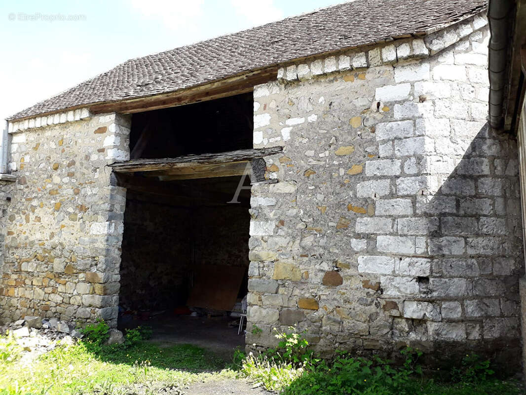 Appartement à VILLENEUVE-LA-GUYARD