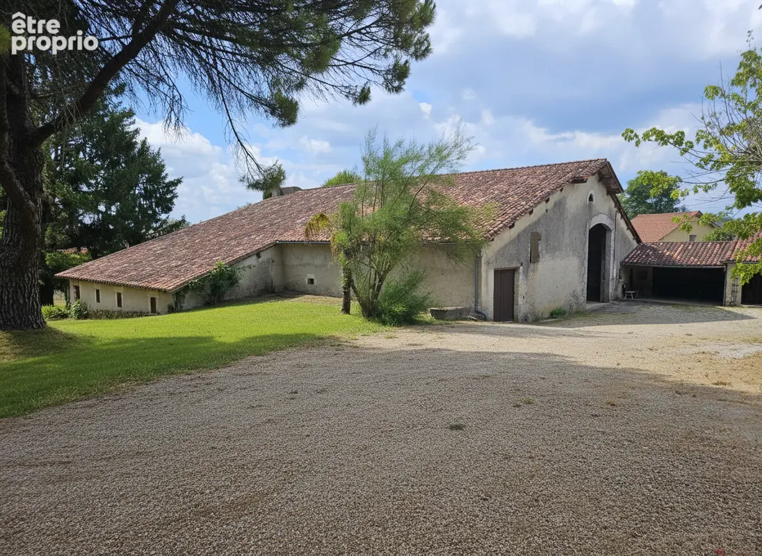 Photo Autres à Riberac au prix de 215 000€