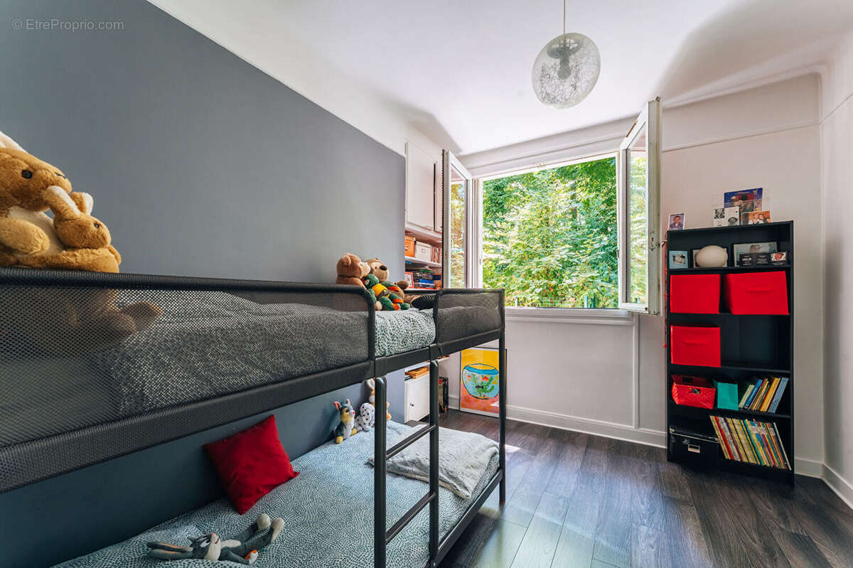 Appartement à LE PLESSIS-ROBINSON