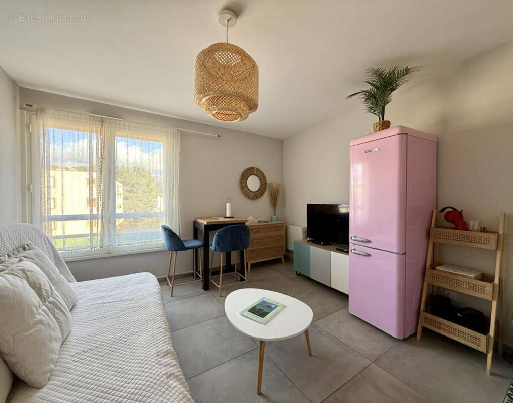 Appartement à BORMES-LES-MIMOSAS