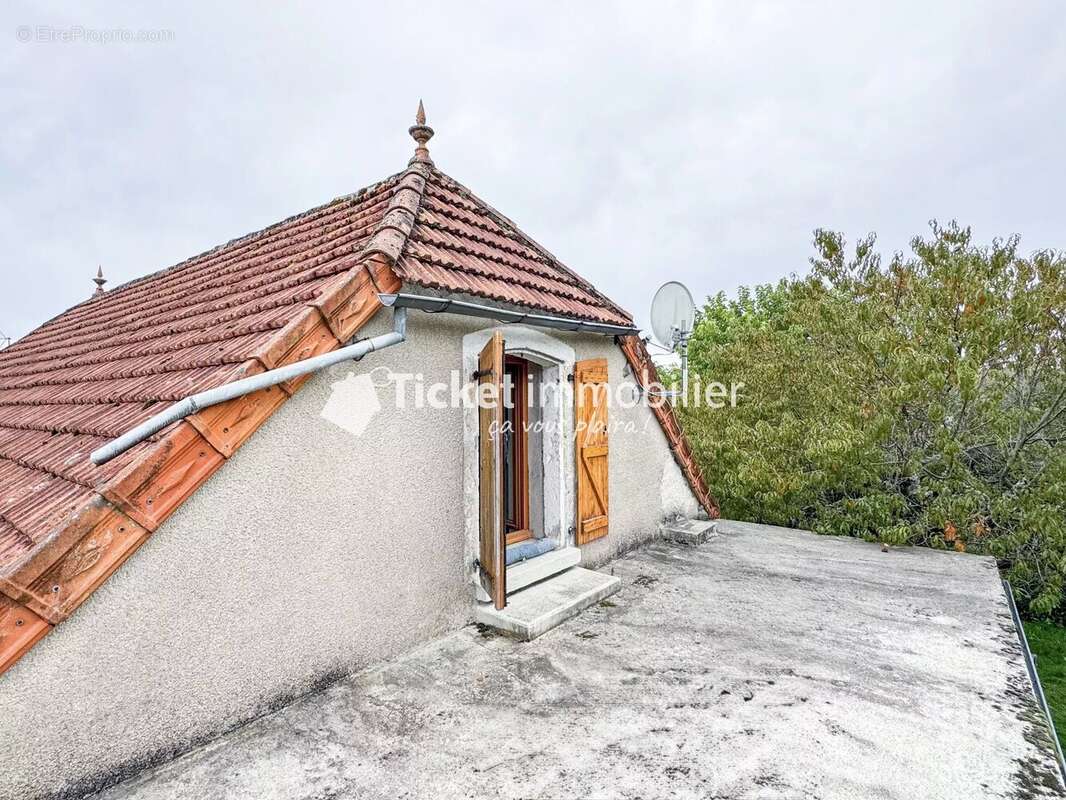 Maison à CANIAC-DU-CAUSSE