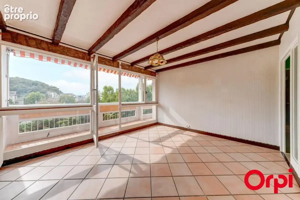 Appartement à CALUIRE-ET-CUIRE
