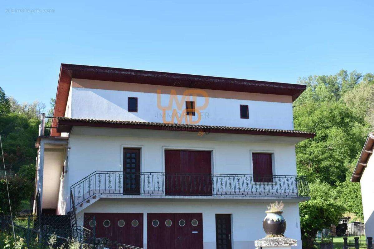 Maison à DECAZEVILLE