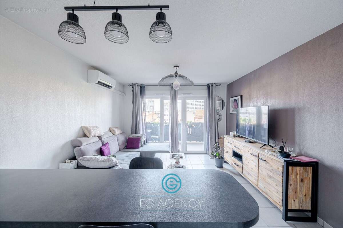 Appartement à MARSEILLE-3E