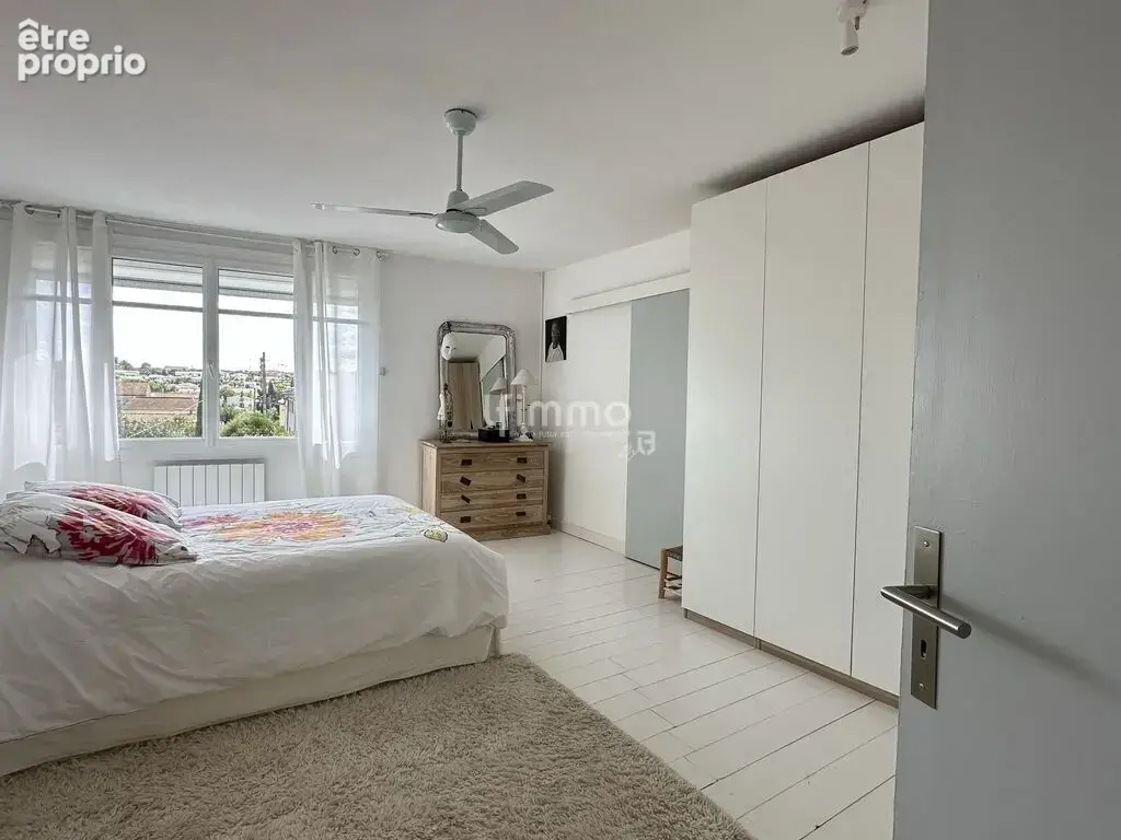 Maison familiale rénovée avec jardin et piscine - photo 8