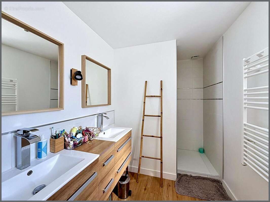 Maison 194 m² à Courcay  - photo 6