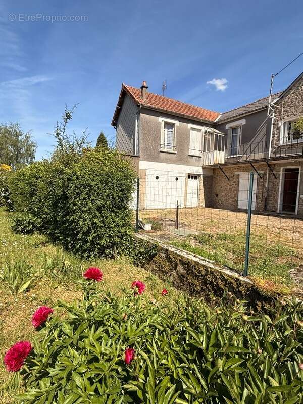 Maison à BAZELAT