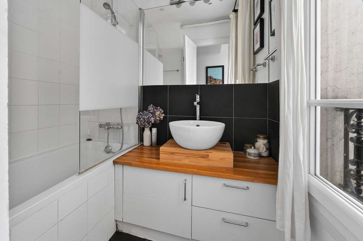 Appartement à PARIS-7E