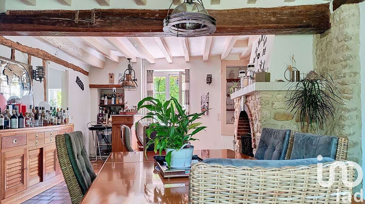 Photo 9 - Maison à MONDONVILLE-SAINT-JEAN