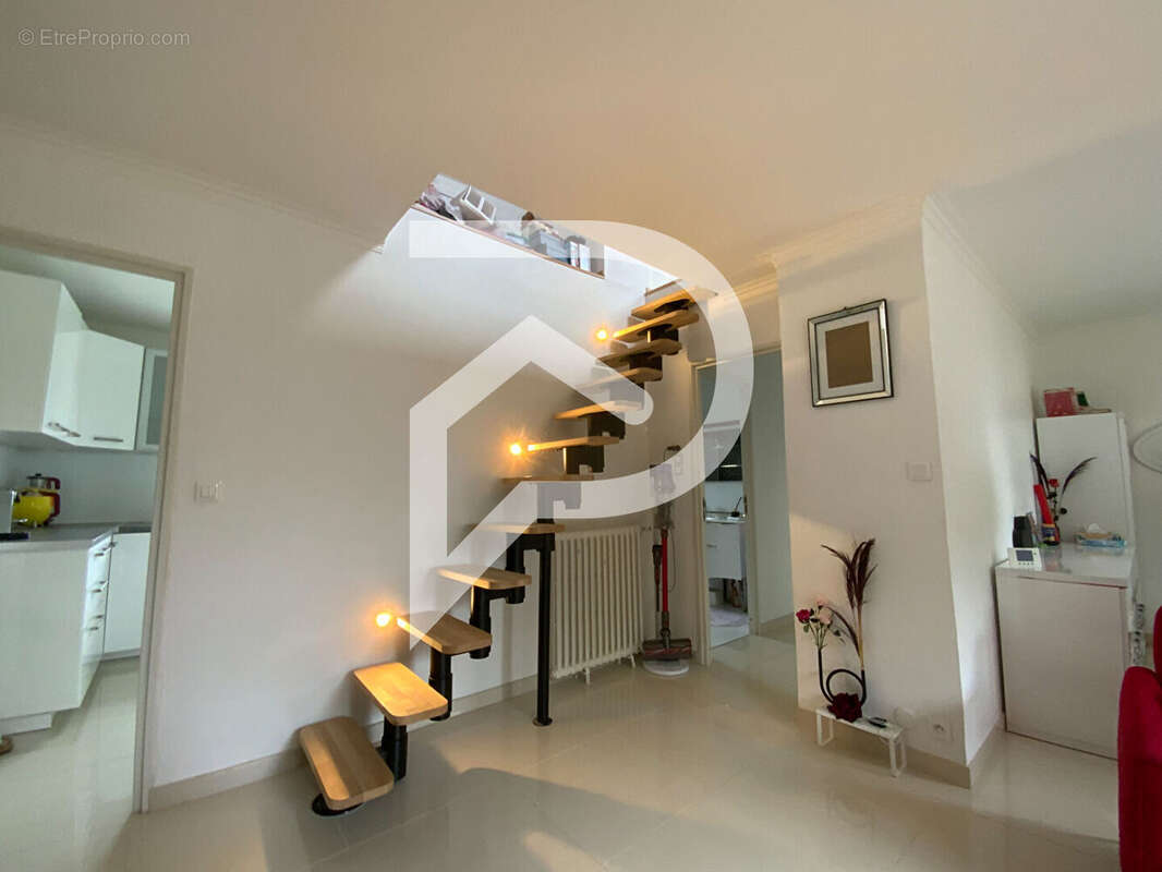 Maison à LEVIS-SAINT-NOM