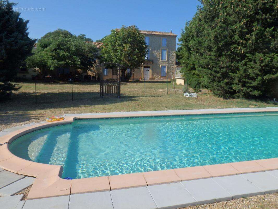 Maison 280 m² à Sernhac  - photo 3