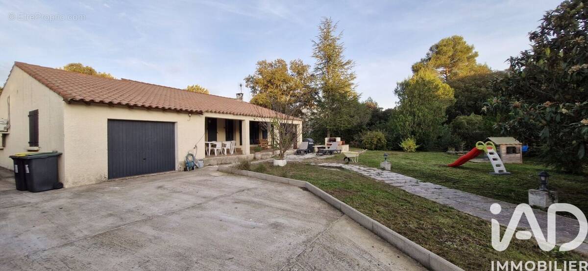 Photo 1 - Maison à VILLEVIEILLE