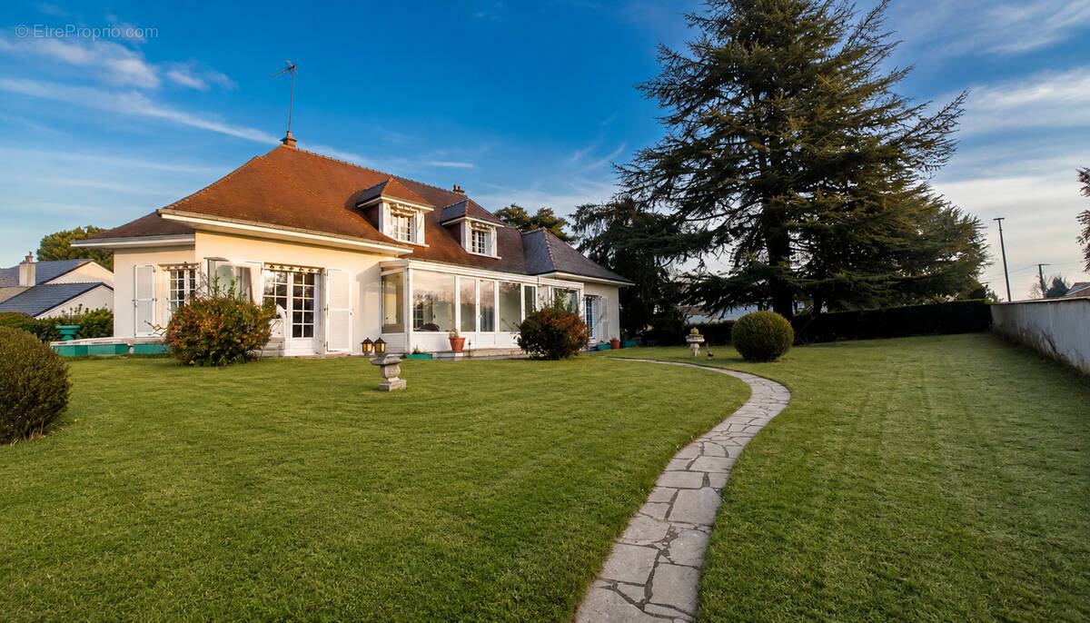Maison à CHATELLERAULT