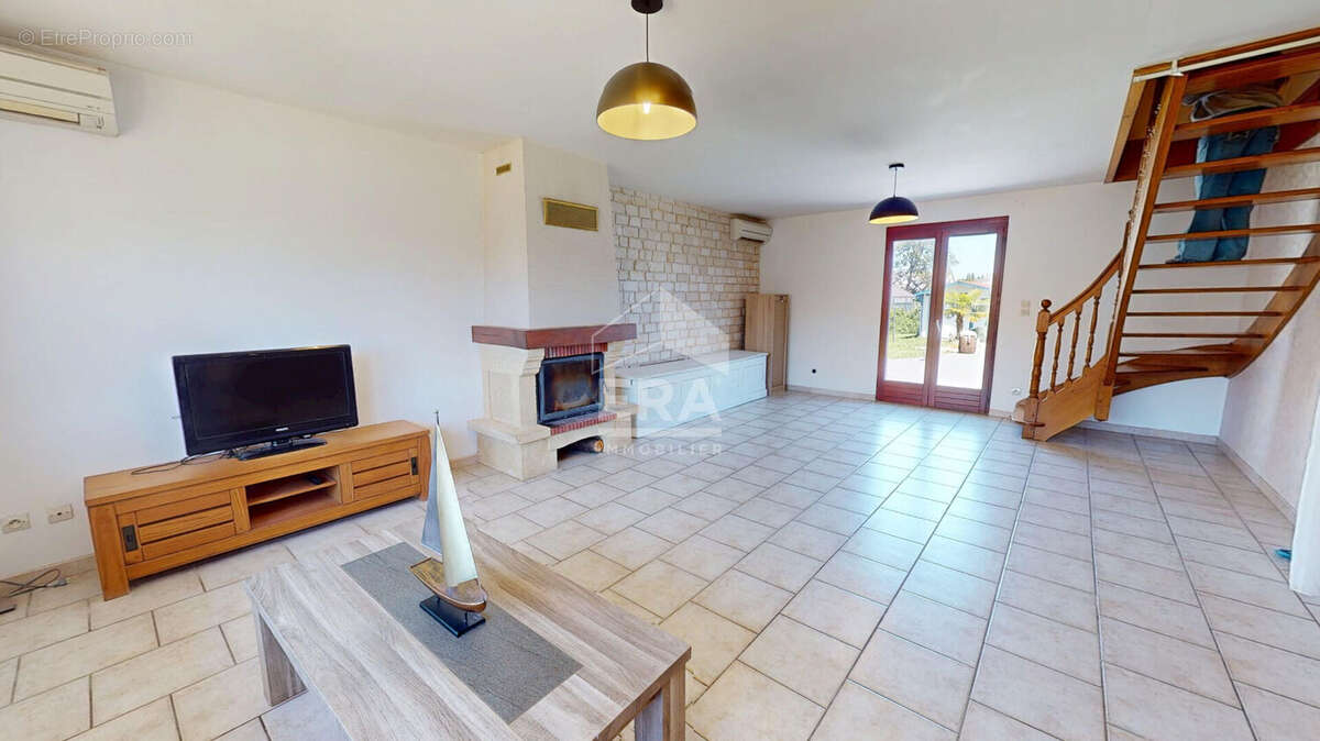 Maison à LA CHAPELLE-SAINT-URSIN