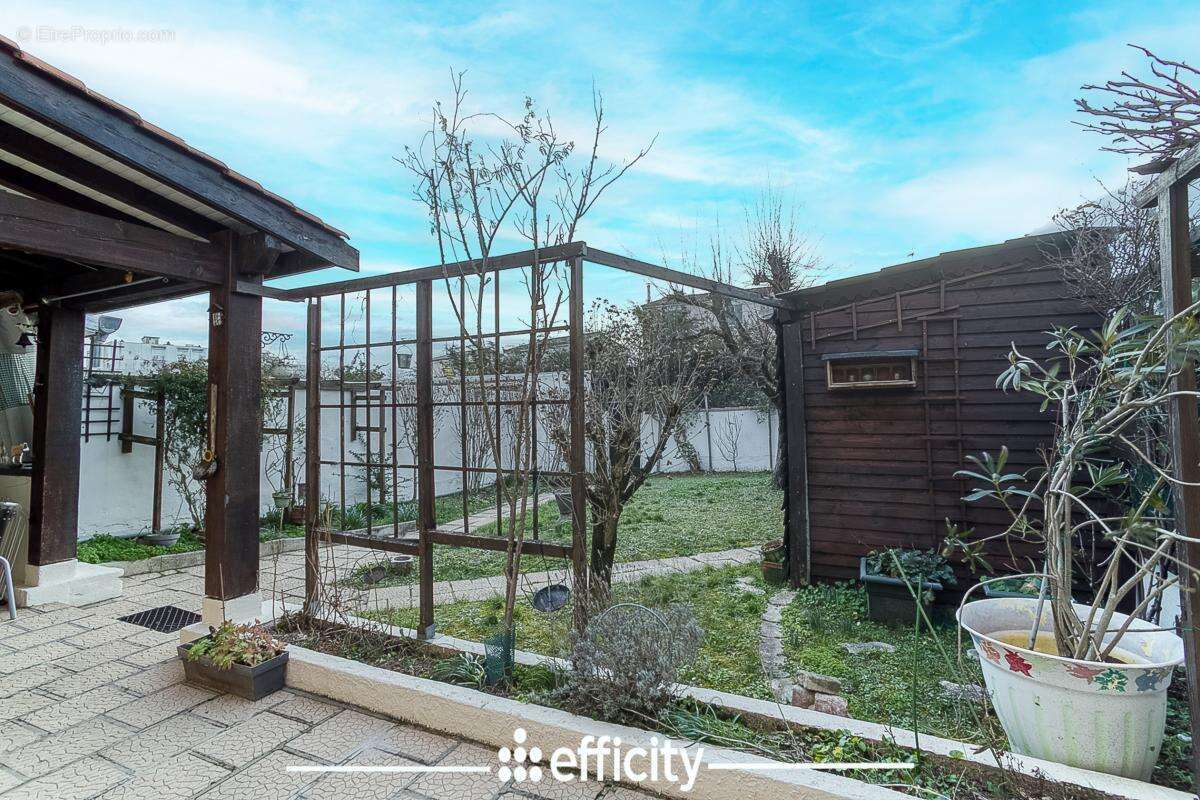 Maison à CHASSE-SUR-RHONE