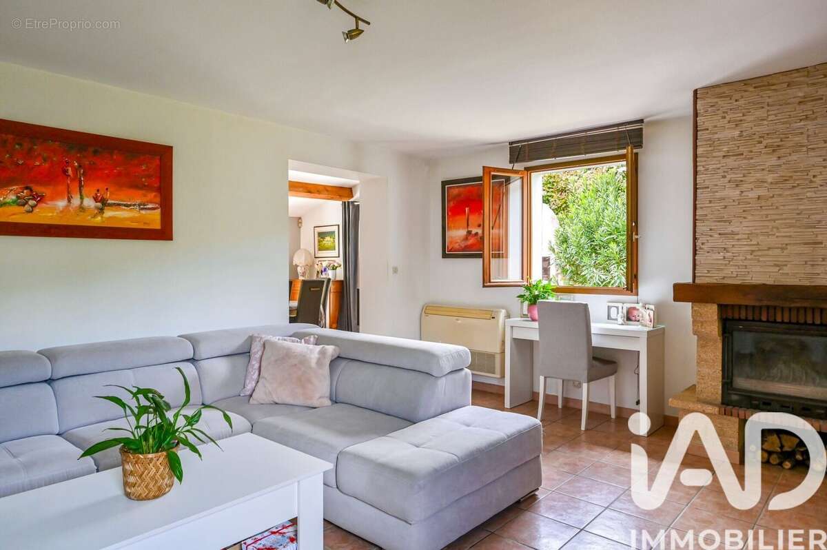 Maison 134 m² à Peypin  - photo 8
