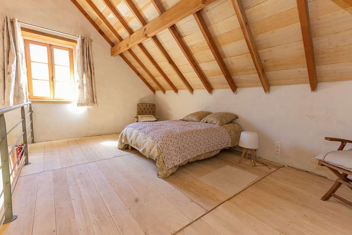 Maison à ESPECHE