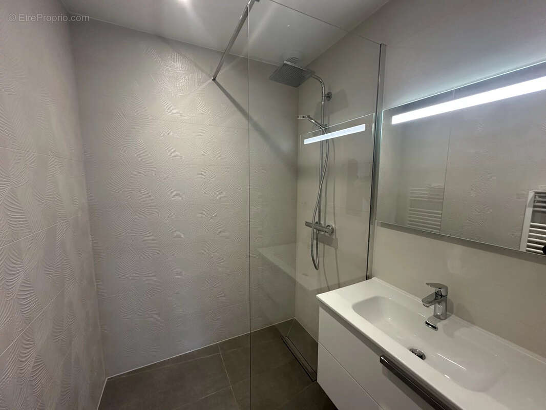 Appartement à NEUVECELLE