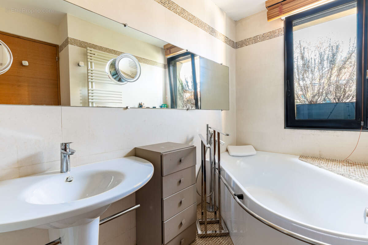 Maison à BOULOGNE-BILLANCOURT