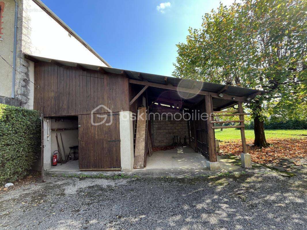 Maison à LA TERRASSE