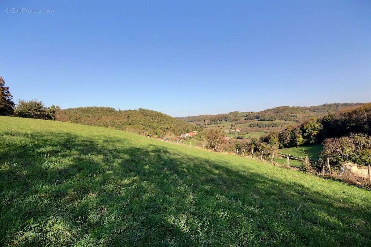 Maison à CHEVRIERES
