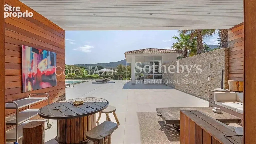 Villa de prestige proche de Saint-Tropez avec sept chambres et vue sur la campagne provençale - photo 10