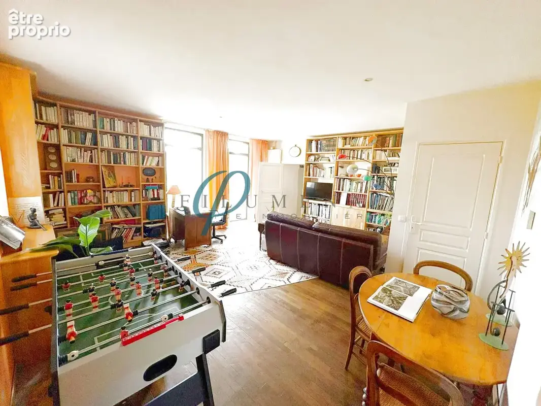 À vendre, Magnifique Manoir au Charme Indéniable de 254m2 avec dépendances et une entrée indépendante. - photo 13