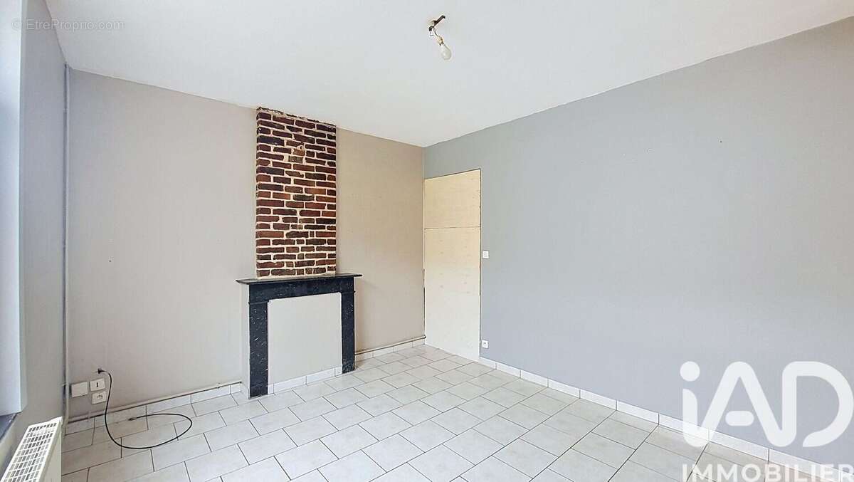 Photo 2 - Maison à VILLERS-POL