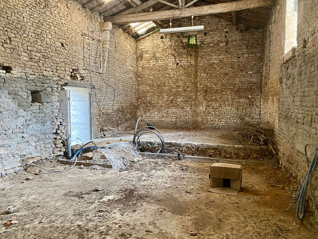 Maison Germond Rouvre 2 pièce(s) 90 m2 - photo 5