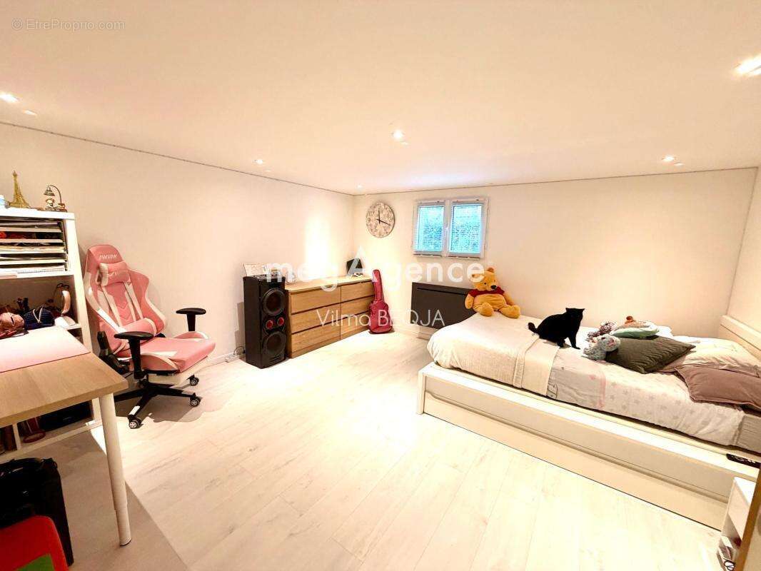 Maison à EGRISELLES-LE-BOCAGE