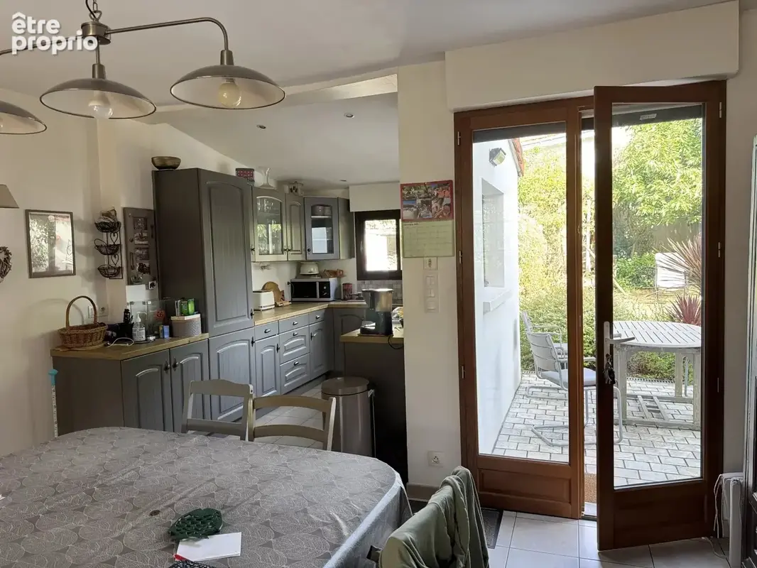 ORVAULT Maison pleine de charme sur beau jardin - photo 8