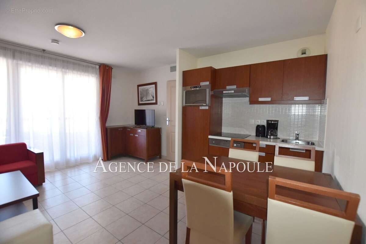 Appartement à MANDELIEU-LA-NAPOULE