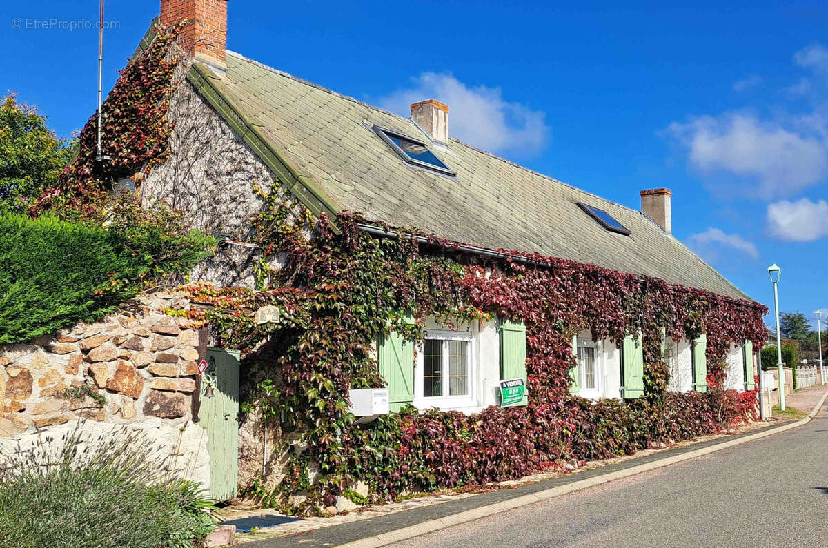 Maison à CURDIN