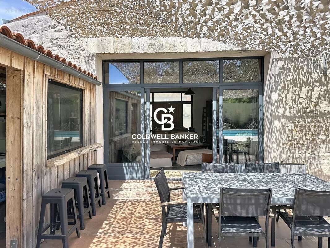 Maison à CROIX-CHAPEAU