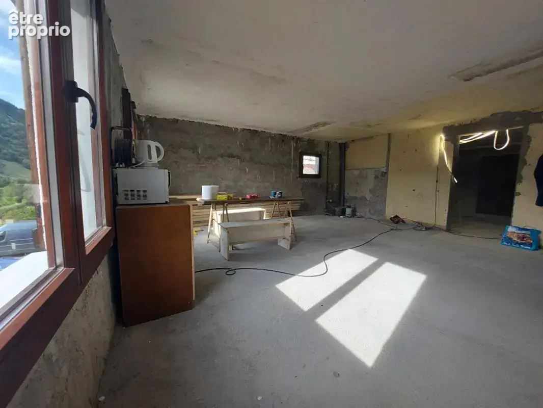 Rare à talloires-montmin, 150 m² de plateau à rénover , vue montagne , fort potentiel - photo 5