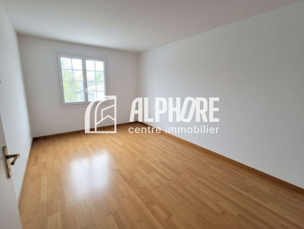 Maison 4 pièces à vendre à La Roche-sur-Yon - Réf. VINC2109 - photo 4