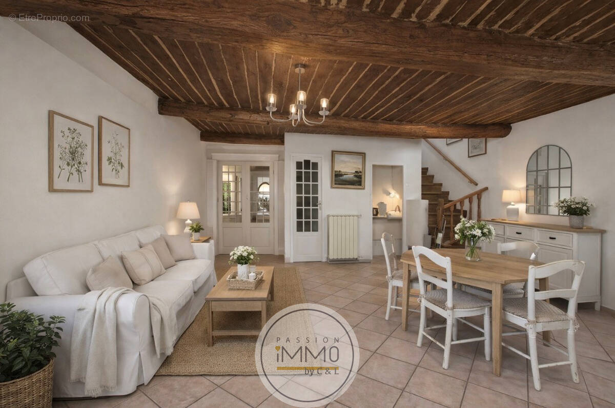 Maison à VOLONNE