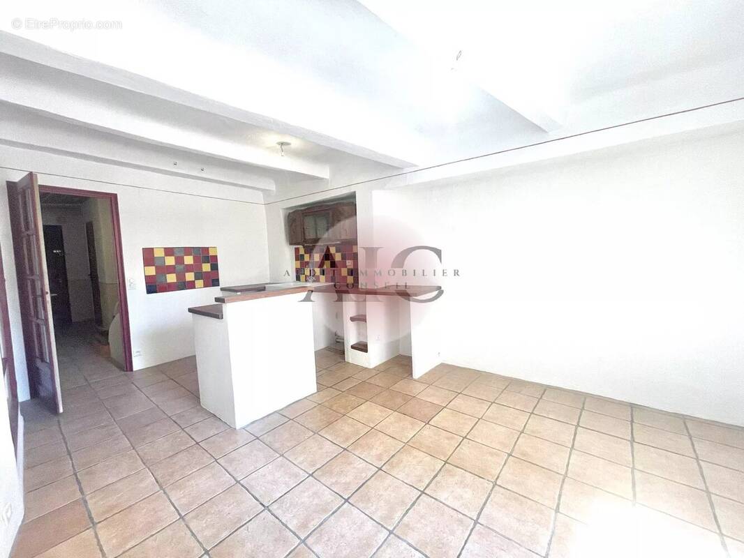 Appartement à FAYENCE