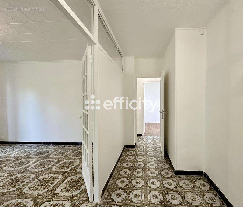 Appartement à LE BLANC-MESNIL