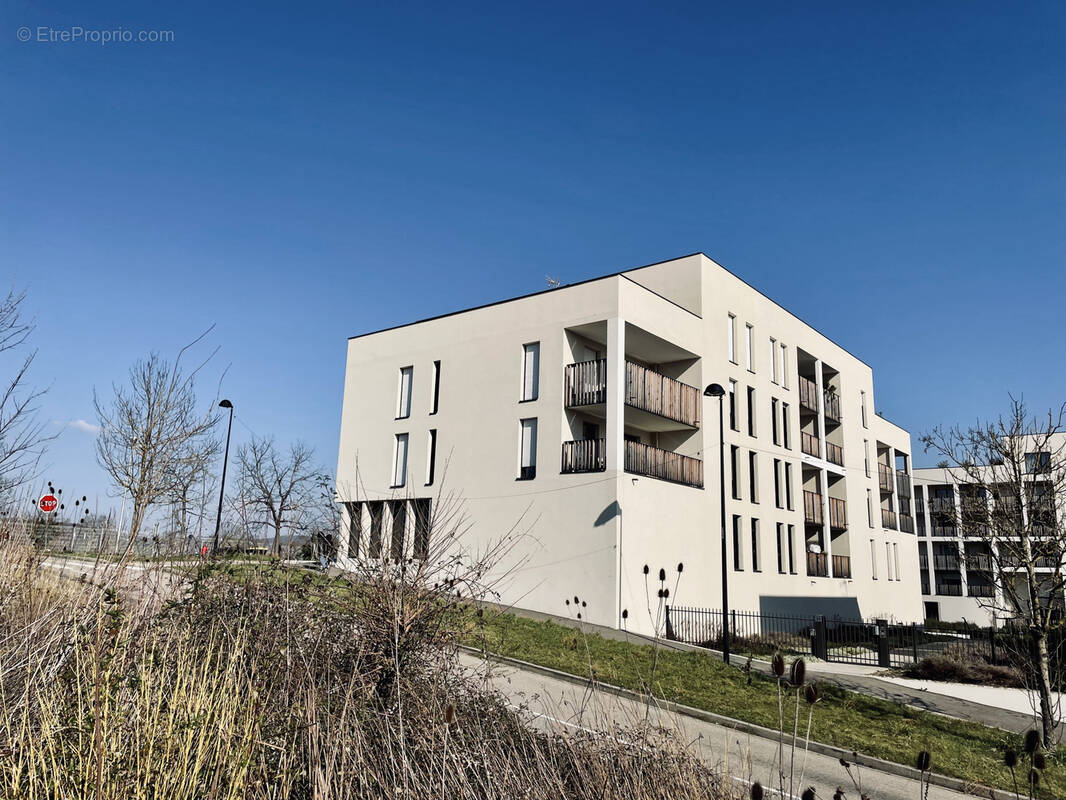 Appartement à L'ISLE-D'ABEAU