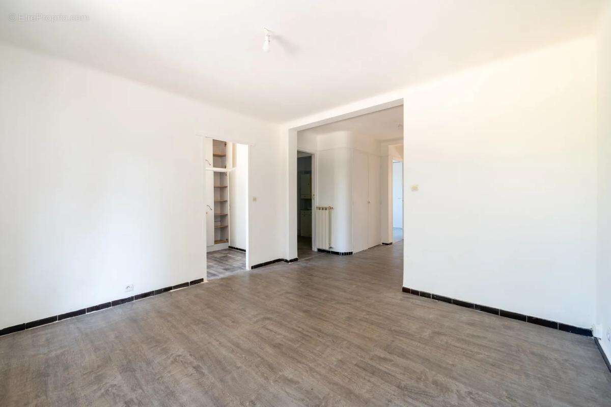Appartement à MARSEILLE-12E