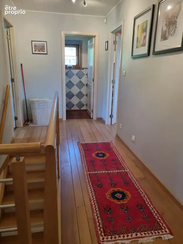 Maison avec terrain et piscine - photo 34