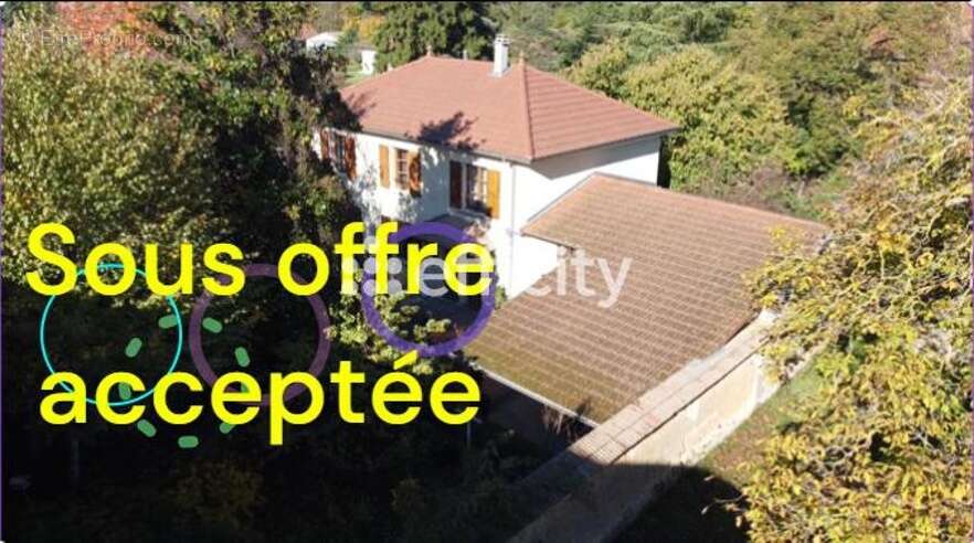 Maison à SAINT-SIMEON-DE-BRESSIEUX