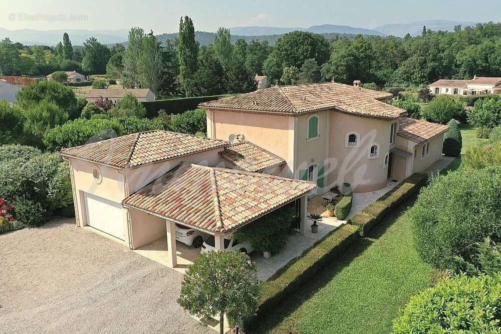 Maison à CALLIAN