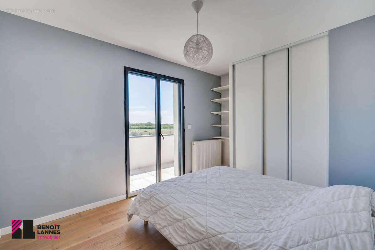 Maison 165 m² à La Salvetat-Saint-Gilles  - photo 6