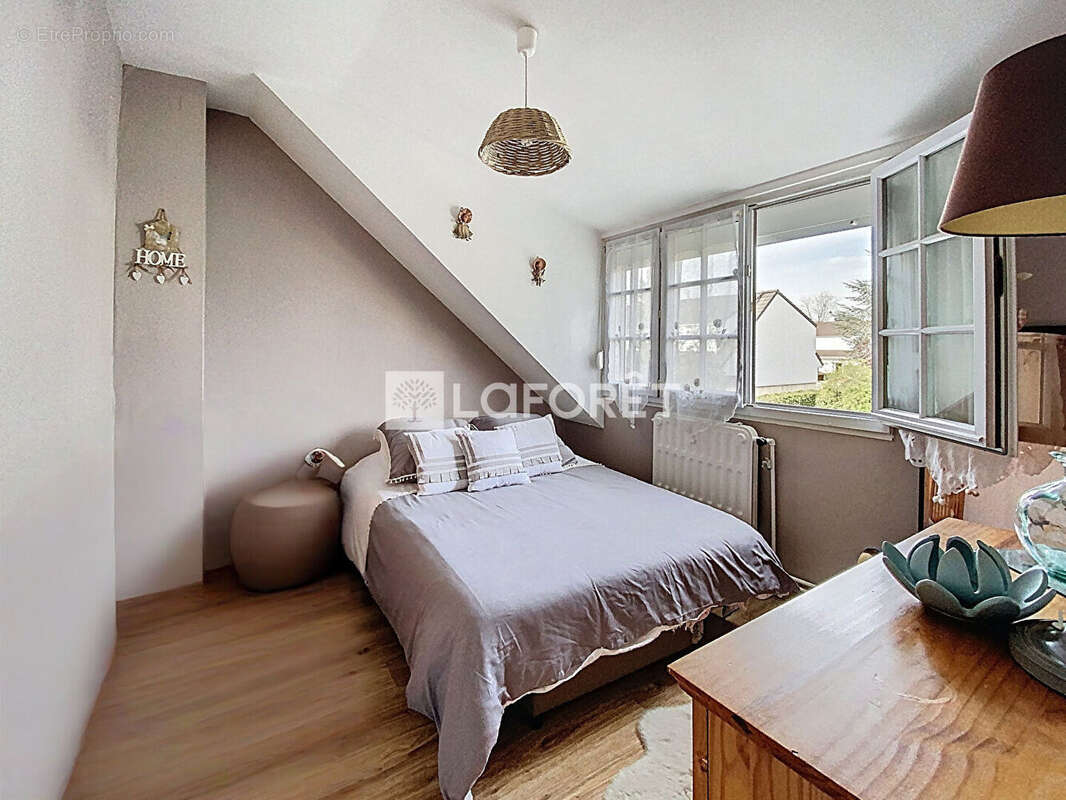 Maison à VERNEUIL-SUR-SEINE